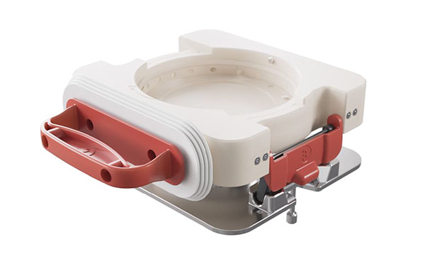 Ezi-Dock CSV Mk5 VHP high-containment transfer system angled view for safe HPAPI handling, sterile powder transfer, and pharmaceutical manufacturing.